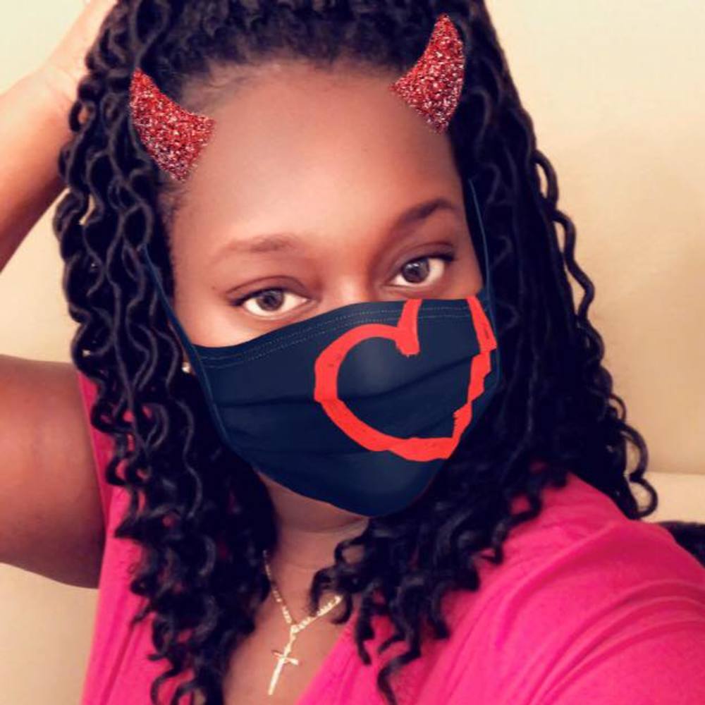 Meet your Posher, Casandra